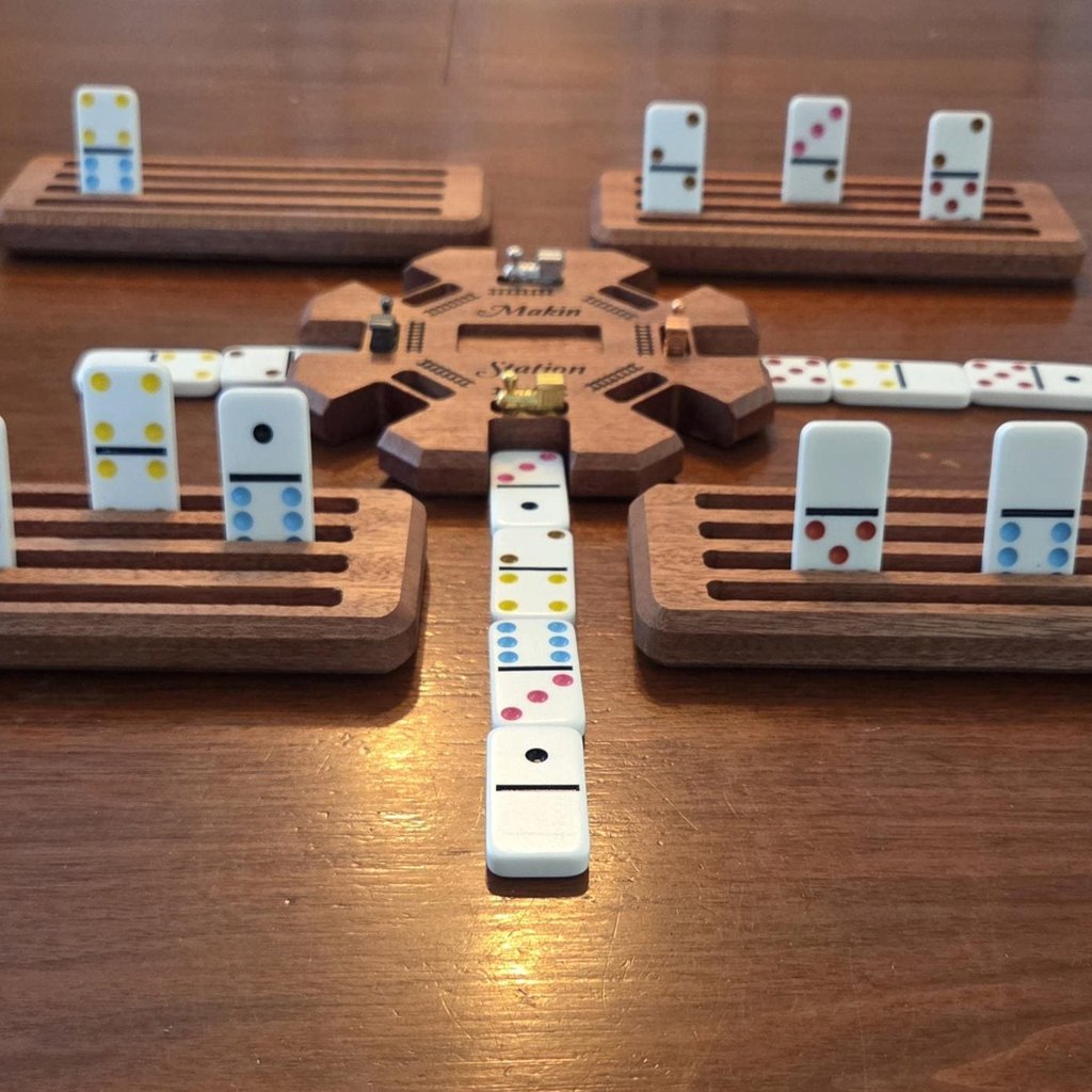 Player trays and hub on a game table